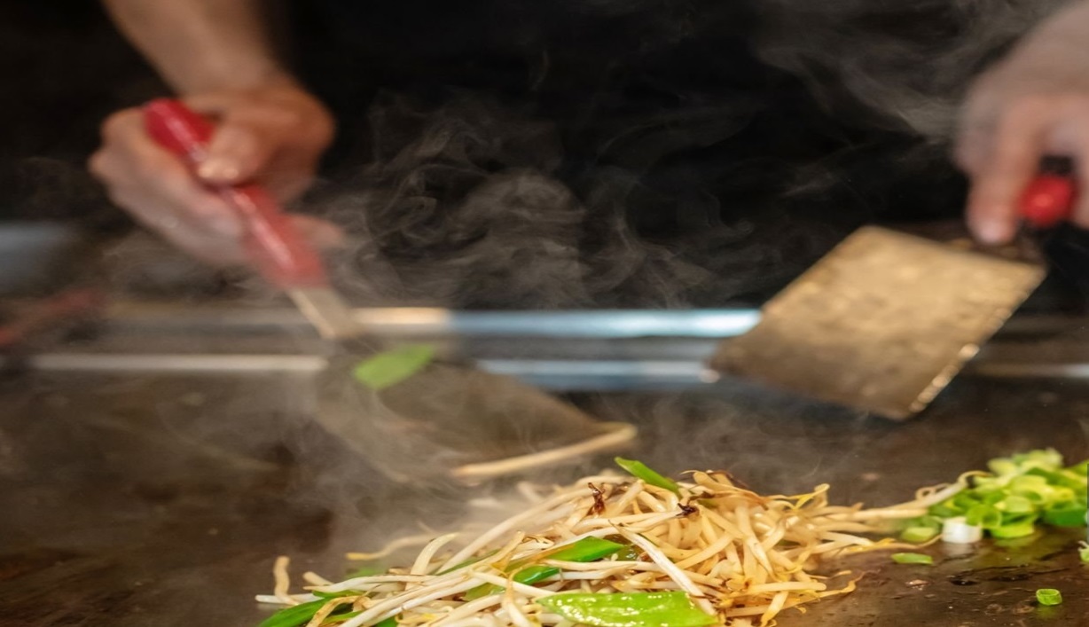 How to Use a Hibachi Grill Outdoors: Tips and Tricks