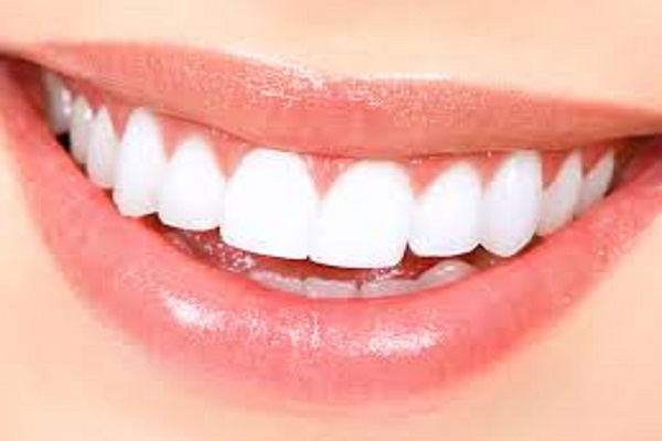 How Teeth Whitening Works: A Guide to Achieving a Brighter Smile